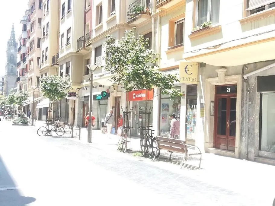 Apartamento Junto A La Playa De Gros Ess02373 San Sebastián 0*,